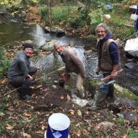 Premiers perçages dans la roche
